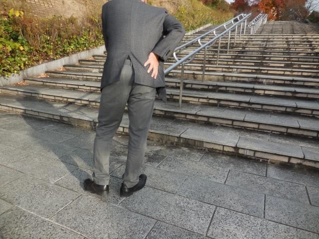 6旬翁二度開脊椎不喊痛！隔天下床趴趴走、活動自如
