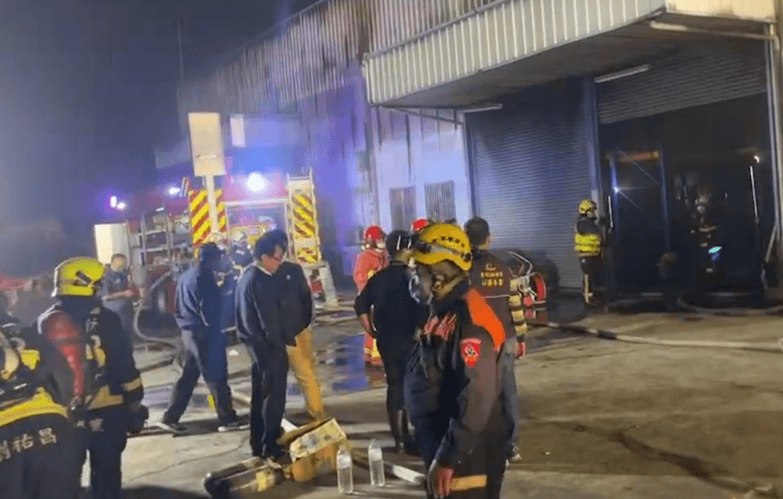 台中豐原工廠大火「4人送醫不治」！市長盧秀燕趕赴現場
