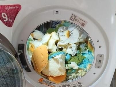 乳膠枕塞烘衣機「烤成海綿蛋糕」　網友傻眼「為何你家的功能比較多」
