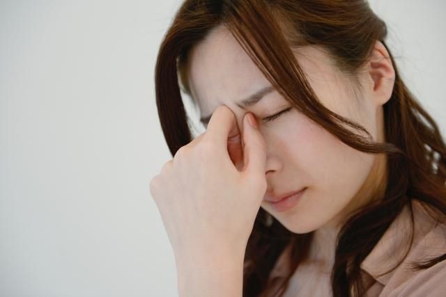 眼睛莫名發炎紅腫刺痛　醫警「此物」開啟時不要共處一室！