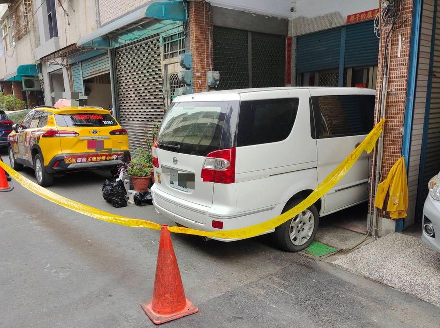 影/楠梓驚見爆裂物！「寶特瓶裝不明液體」　警拉線通報處理