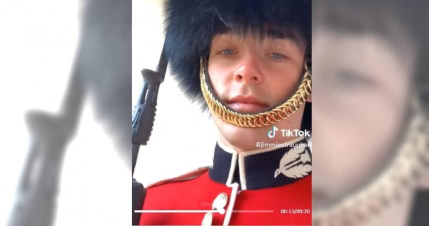 打混摸魚！英國衛兵嫌站哨太無聊　竟拍抖音影片上傳
