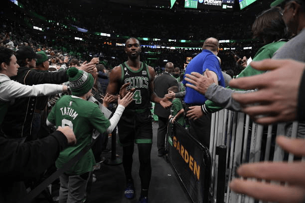 NBA本季首筆交易出爐！馬刺換來苦工中鋒　卻又打算釋出他