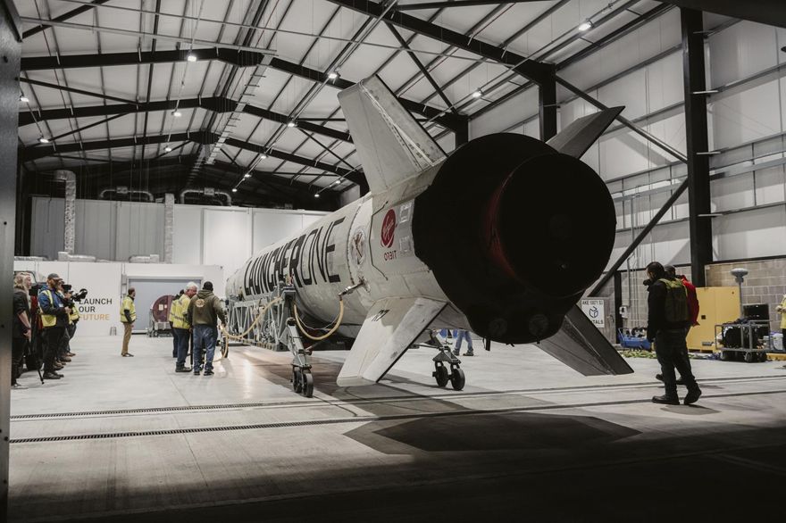 影/英國發射商業衛星任務「你讓我興奮」成功　開啟航太工業新里程