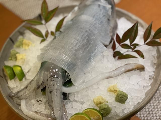 大吃一「精」！婦吃生魷魚下秒痛爆　就醫驚見「12顆精子猛鑽！」