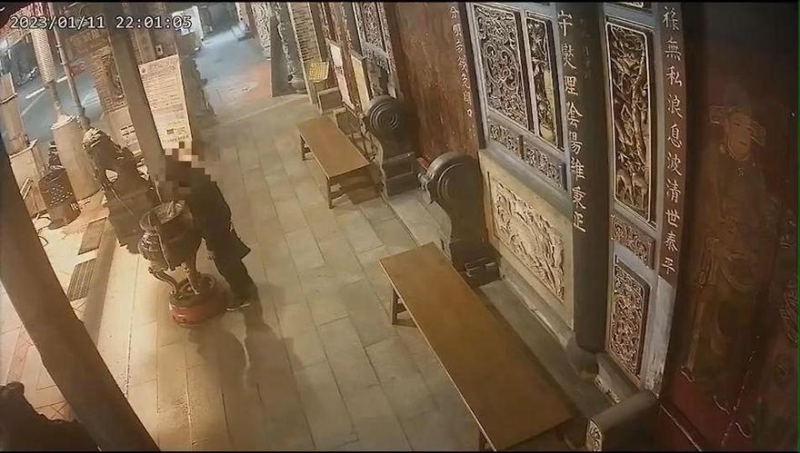 影/香爐埋雞頭大不敬！1個月10廟宇受害…他落網狡辯為了「還願」