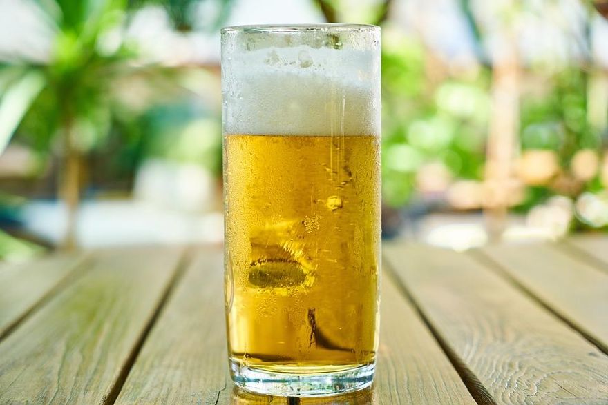 未滿18歲青少年飲酒傷腦又傷身！ 醫：酒精疾患風險高5倍