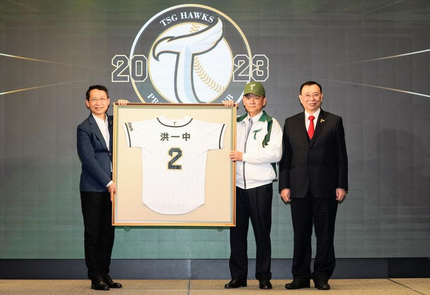 洪一中領軍台鋼雄鷹！前2年確定執掌兵符　第3年可能會有變動