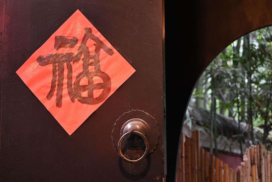 貼春聯6禁忌曝光！幾個小動作沒注意　專家曝：壞運將留到明年