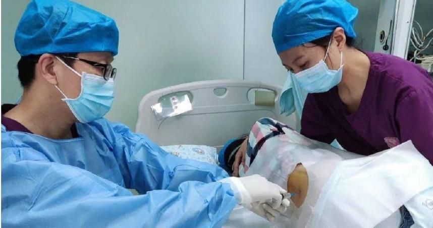 不再被放棄！健保大砍「罕病肌肉萎縮症SMA」藥價　估受惠病友將增至5成