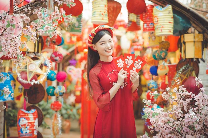 紅包別亂發！專家曝「直、橫紅包袋」差異　這樣做「偏財運大增」