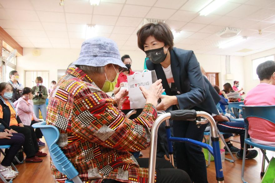 安心過年！台東縣府先墊錢　生活扶助、育兒津貼19日入帳…2.5萬人受惠