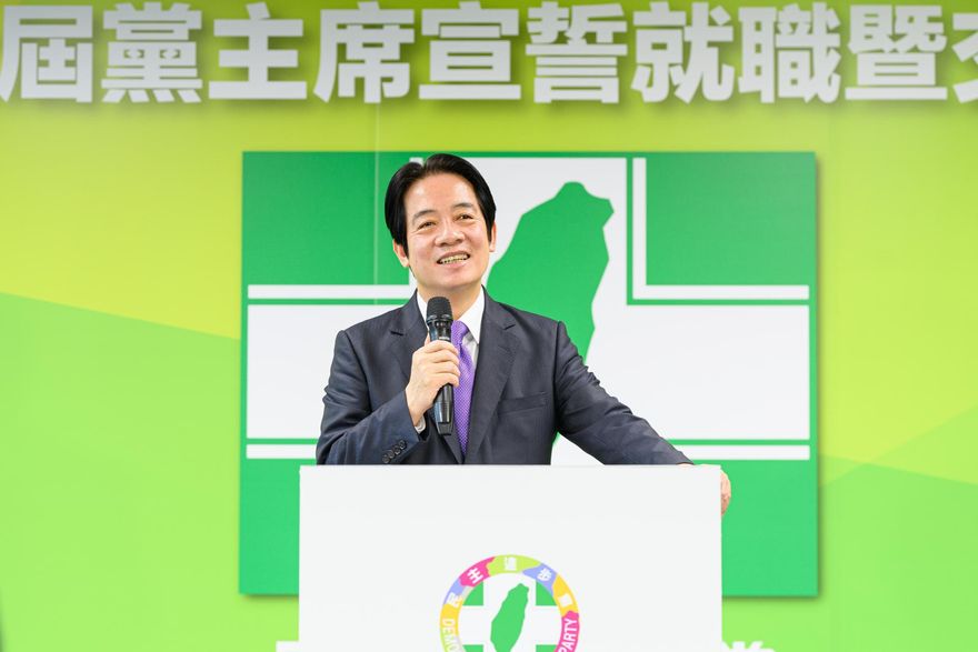 務實的台獨工作者不見？賴清德接主席遭問「改變路線」疑緊張「抿嘴吸口氣慢慢講」