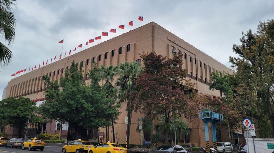 健保署前主秘葉逢明涉違反《國家情報工作法》遭北檢約談　訊後10萬交保