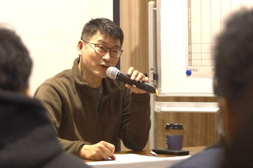 梁文傑6年前就被踢爆上酒店　當時稱「不得已去坐一坐」