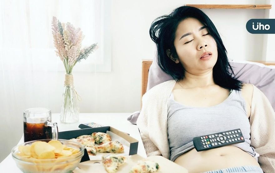 春節連假大吃大喝怕身材走鐘？名醫教3招讓你過年吃不胖！
