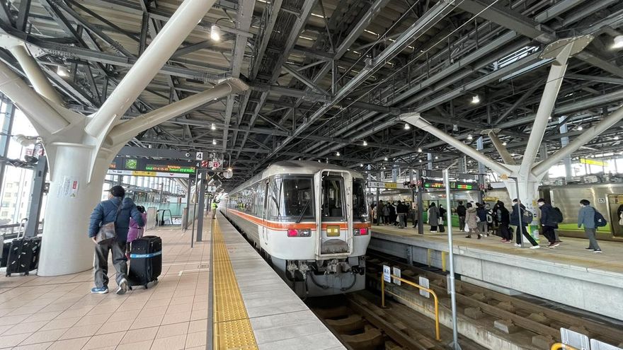 台灣人臉丟到國外？他見「團客大鬧日本列車」6字酸　網正反評價戰翻