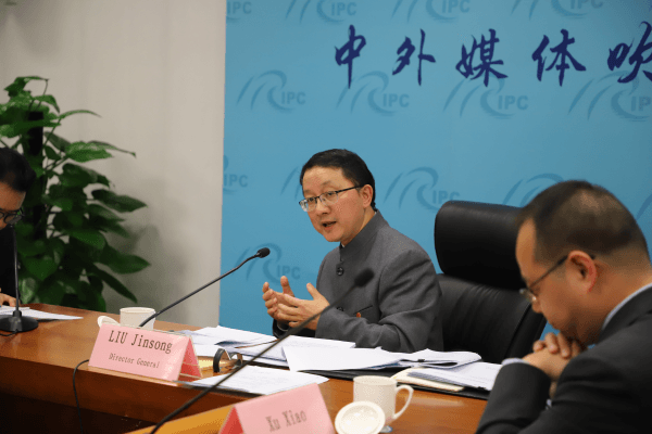 陸外交部亞洲司長怨各國「雙標」待陸客　稱商業合作「意識形態化」損人不利己