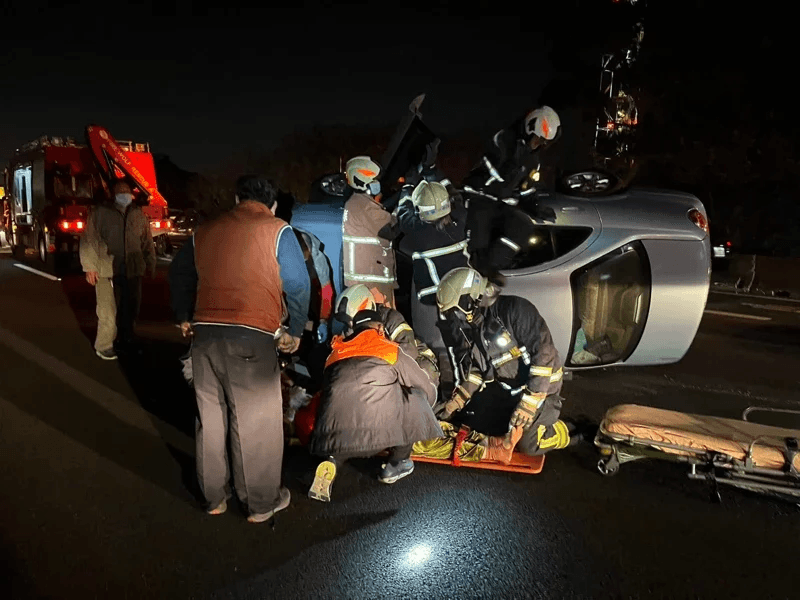 交通地獄！國1下午才出車禍　同路段晚間又驚傳3車嚴重擦撞事故