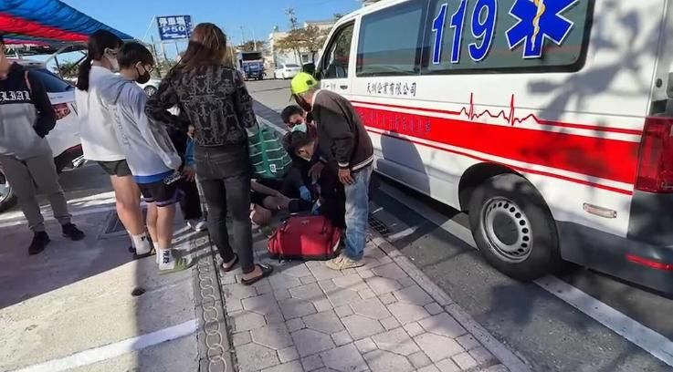 爺爺開車竟輾孫子！屏東車城福安宮參拜意外 男童左腳掌受傷送醫