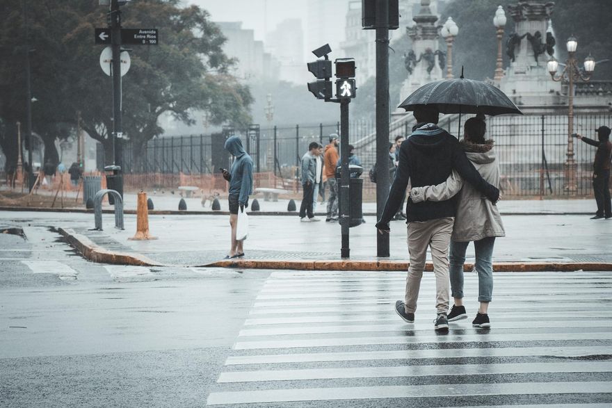 春雨來臨！週末各地天氣轉涼　部分地區有局部短暫陣雨
