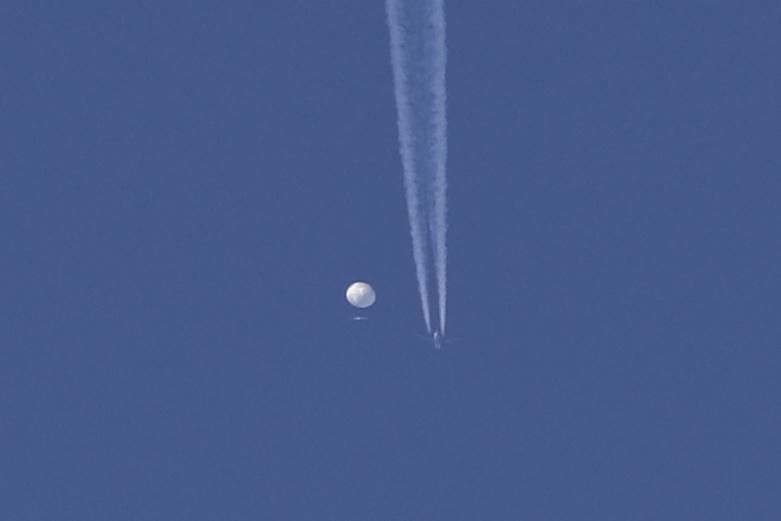 影/哥斯大黎加證實首都上空出現白色氣球　形狀似大陸偵察氣球