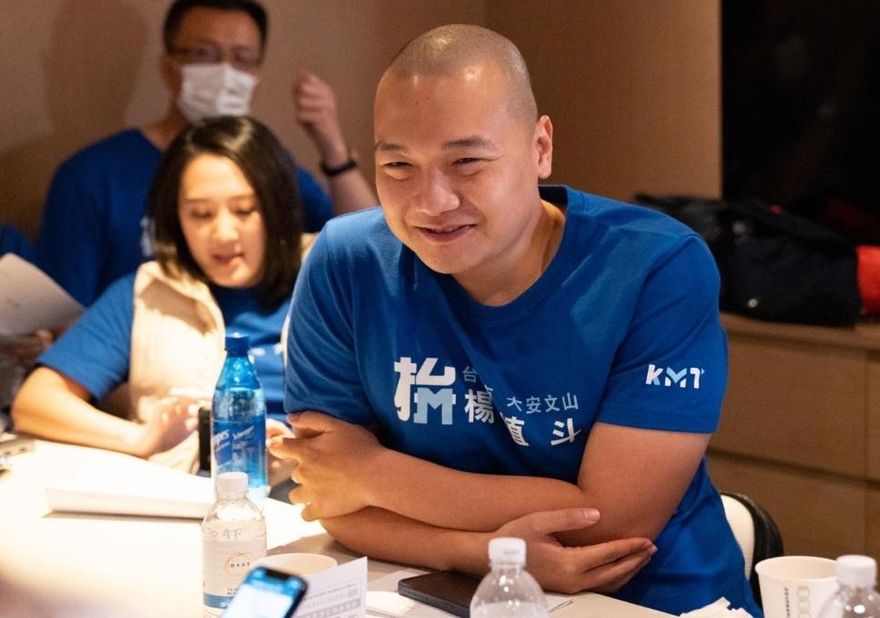 批羅智強挨迴力鏢！楊植斗酸簡舒培「邏輯0分」：該辭議員回新北