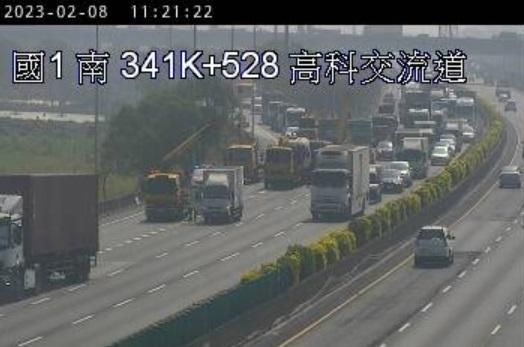 快訊/國1高科交流道3車連撞！　佔據外側車道…車流回堵至少4km