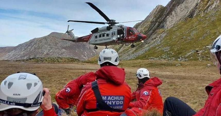 23歲男登山攀岩慘墜崖！手扶石頭突崩裂　下秒急墜183m身亡