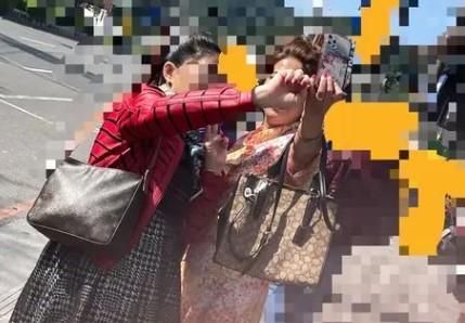 上包養網撒年終約妹子「走春」　見面卻是「姨婆」　他怒客訴轟噁心