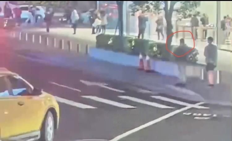 印度男街頭占星是詐騙！警提醒一重點「千萬別掏錢」