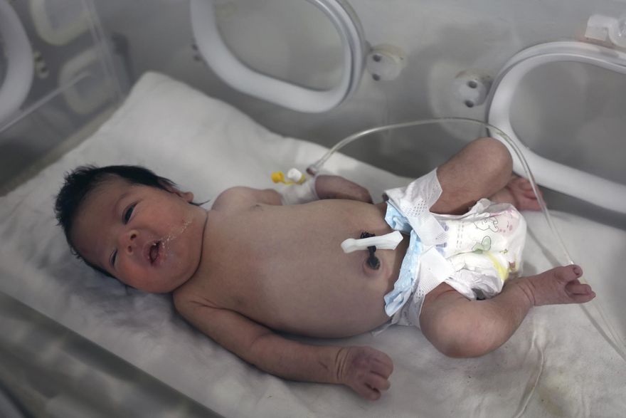 地震中誕生的敘利亞孤女「奇蹟」！身影曝光上千人愛心湧入欲領養