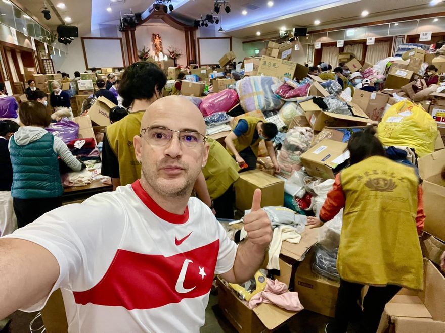 吳鳳帶土耳其國旗「參加白沙屯媽祖繞境」！擠滿人群揭「台人一句話」超感動