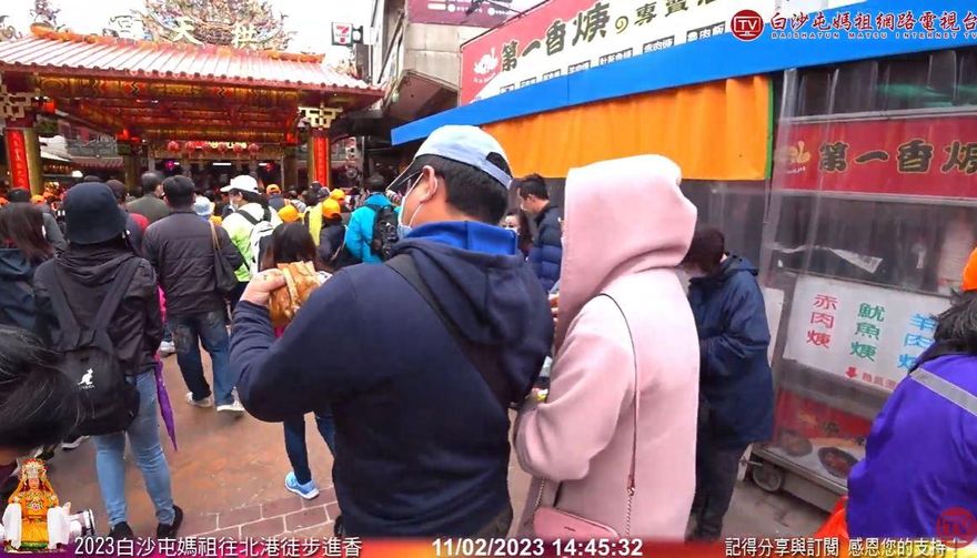 白沙屯媽祖進香/媽祖婆凌晨起駕去北港　大批香燈腳湧入拱天宮