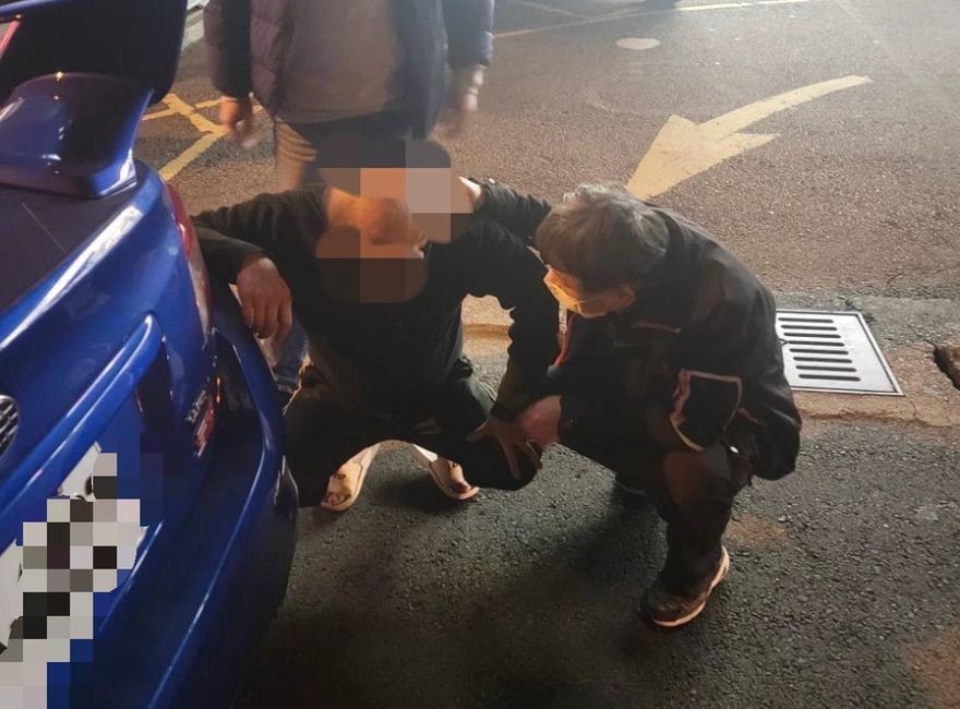影/租屋糾紛她幫男友助陣慘吃「土豆」！新竹警8小時逮2嫌起出槍與毒