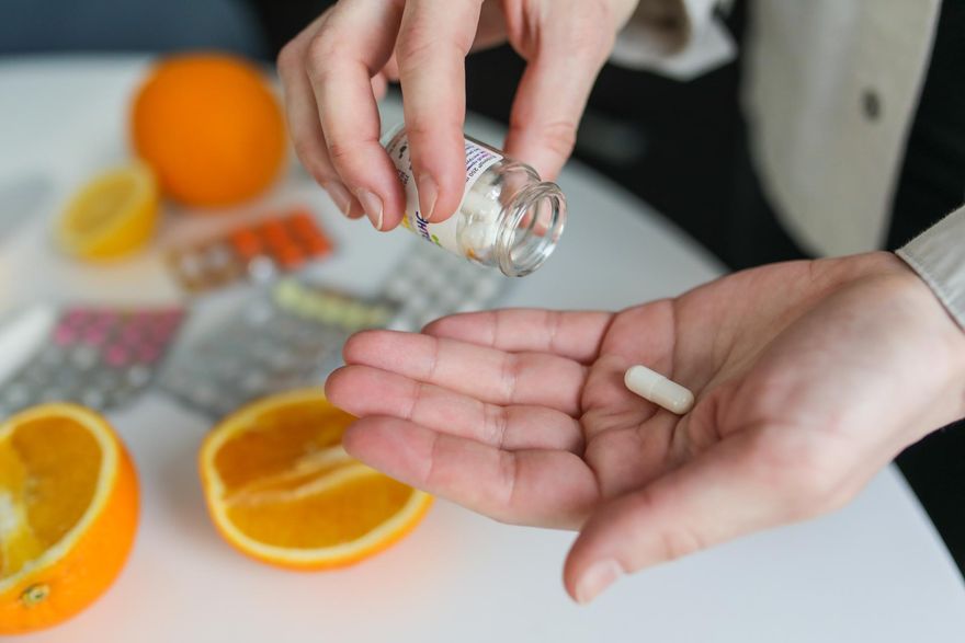 糞便潛血「偽陰性」竟是維他命C惹禍？　老翁險延誤大腸癌治療
