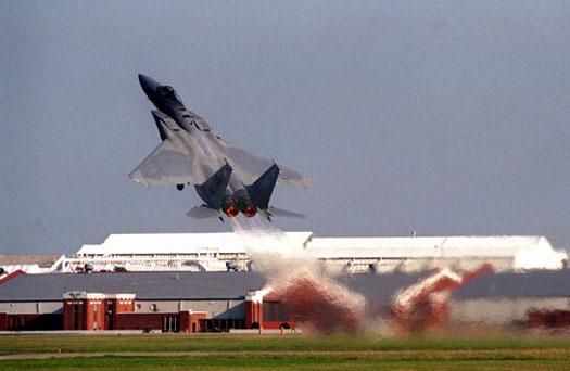 美蒙州北部再現高空不明物體　航空局關閉空域F-15戰機出動調查