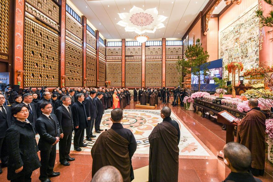 龍明彪赴大覺寺弔唁星雲法師　強調續推動兩岸交流