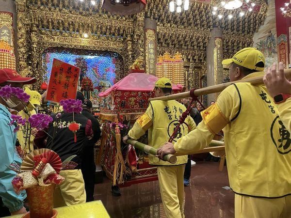 白沙屯媽祖進香/6年後兩神再相會！神轎晚間駐駕協天宮　他驚呼「媽祖急著來看老朋友」