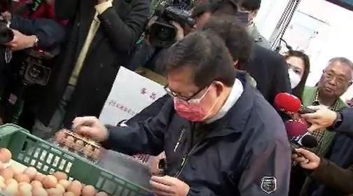 解蛋荒！鄭文燦籲業者分時段供貨　網友怒：不考慮雞蛋實名制？