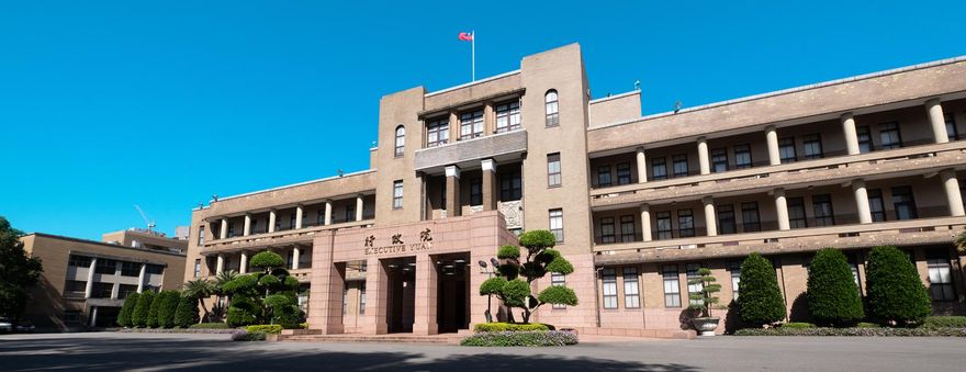 行政院發言人驚爆性醜聞！立委開記者會：他接受全套性招待