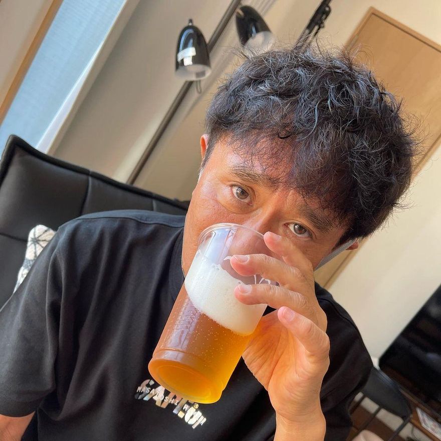 綜藝天王遭爆婚外情！酒店激戰「小35歲正妹」　出手闊綽給30萬報酬