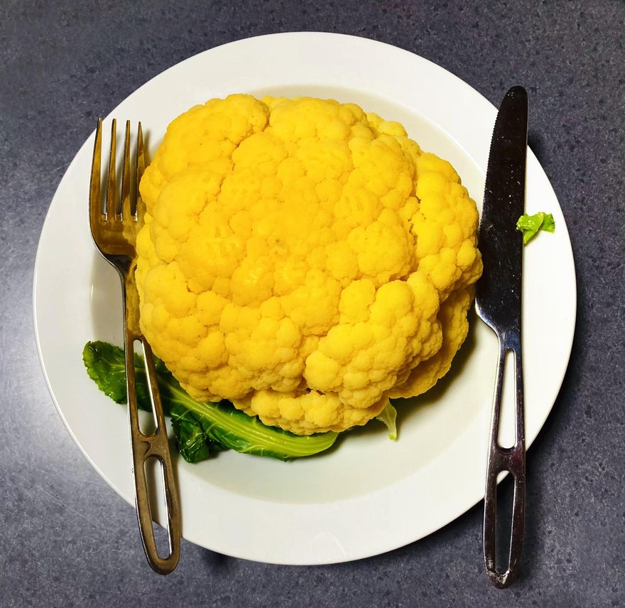 清洗花椰菜驚見「40隻肥菜蟲掉出來」嚇呆不知如何是好！內行3招都掉出來了