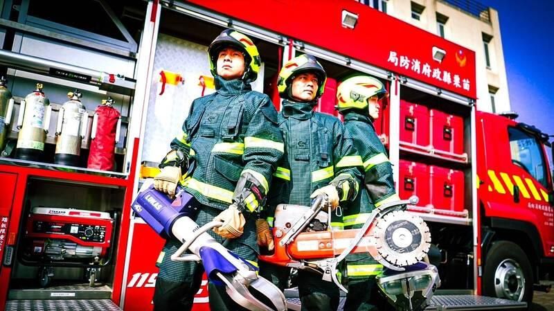苗栗之光！潘政琮捐百萬奧運獎勵金回饋家鄉　消防喜獲16套「黃金戰衣」