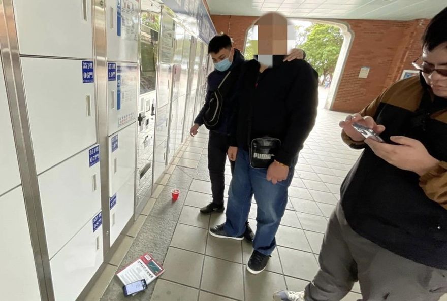 網訂電影票遇假客服詐騙慘噴19萬　22歲女大生怒釣出車手面交逮人
