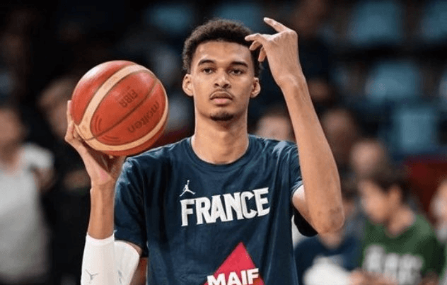 影/文班亞馬果真是怪物！世界盃資格賽打出超狂數據　FIBA讚嘆：他在自己的星球上