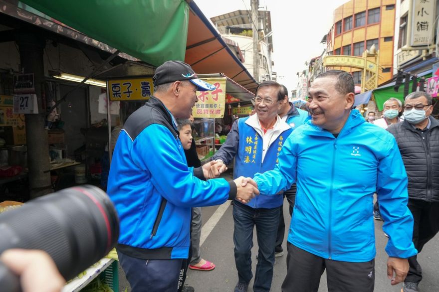 他助選林明溱遭民進黨說「風涼話」媒體人笑了：證明他是最強母雞