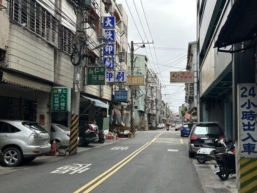 台中十九甲地區居民抗議拆光基地台　手機收訊不佳向民代投訴