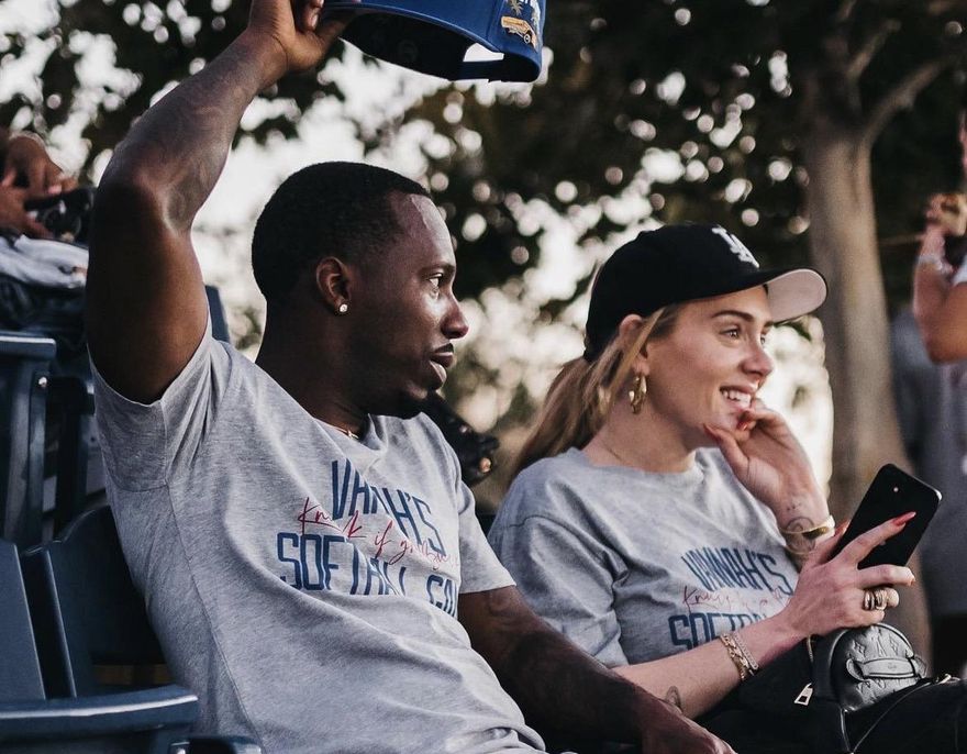 愛黛兒爆秘婚了！被NBA王牌經紀人鑽戒情定　婚禮將在夏天舉行