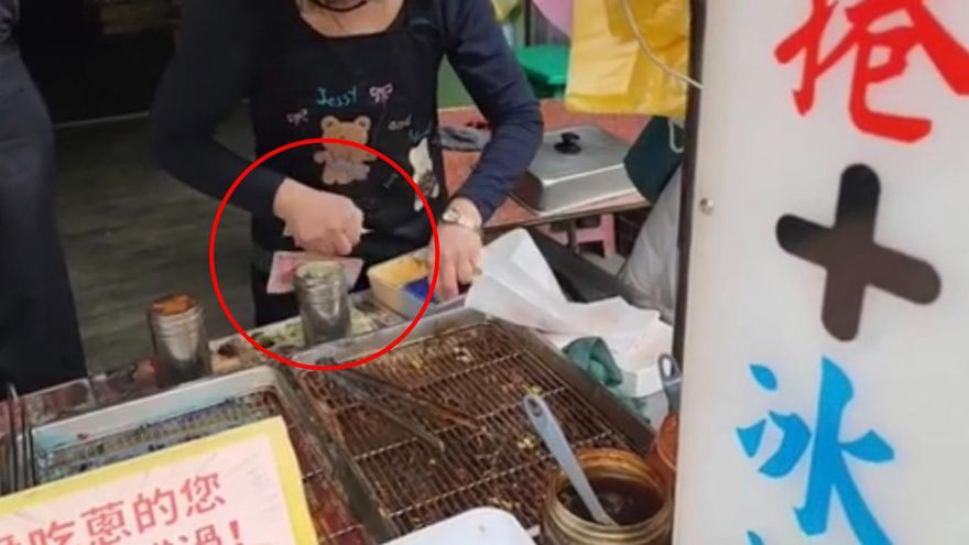 魔術蔥油餅堅稱「從沒發生過搓鈔」！反駁受害網友：天馬行空創作文